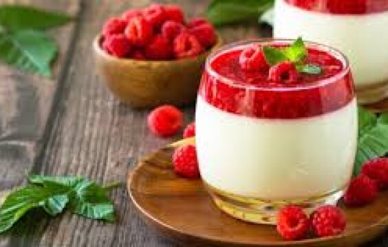 PANNA COTTA s jahodami nebo malinami