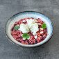 Řepové bezmasé italské risotto ozdobené sýrovou pěnou